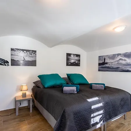 revLIVING Primus und Secundus Eggenburg - Garten - Netflix - Disney Plus - Nespresso Exterior foto
