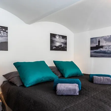 revLIVING Primus und Secundus Eggenburg - Garten - Netflix - Disney Plus - Nespresso Exterior foto