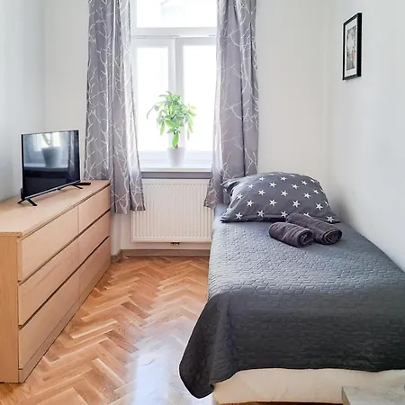revLIVING Primus und Secundus Eggenburg - Garten - Netflix - Disney Plus - Nespresso Exterior foto