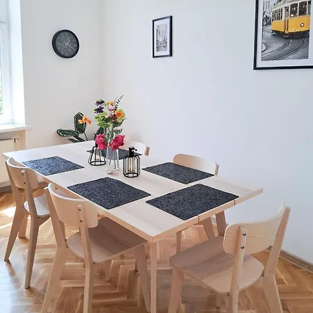 revLIVING Primus und Secundus Eggenburg - Garten - Netflix - Disney Plus - Nespresso Exterior foto