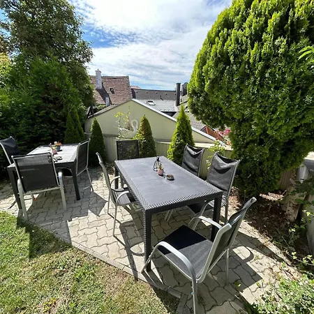 revLIVING Primus und Secundus Eggenburg - Garten - Netflix - Disney Plus - Nespresso Exterior foto
