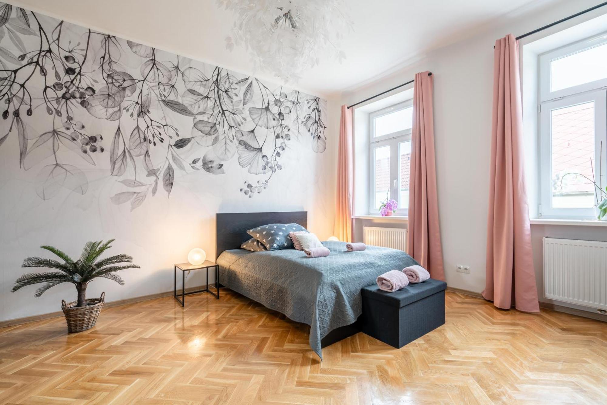 Revliving Primus Und Secundus - Garten - Netflix - - Nespresso *